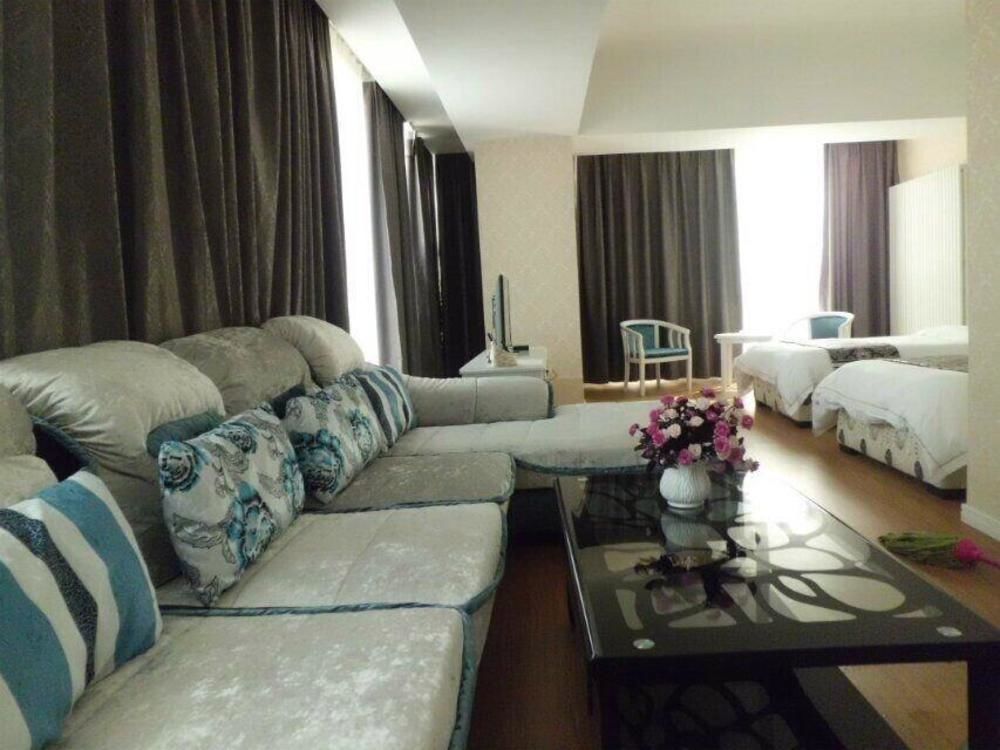 Zhenzhou Lantian Business Hotel Čeng-čou Exteriér fotografie